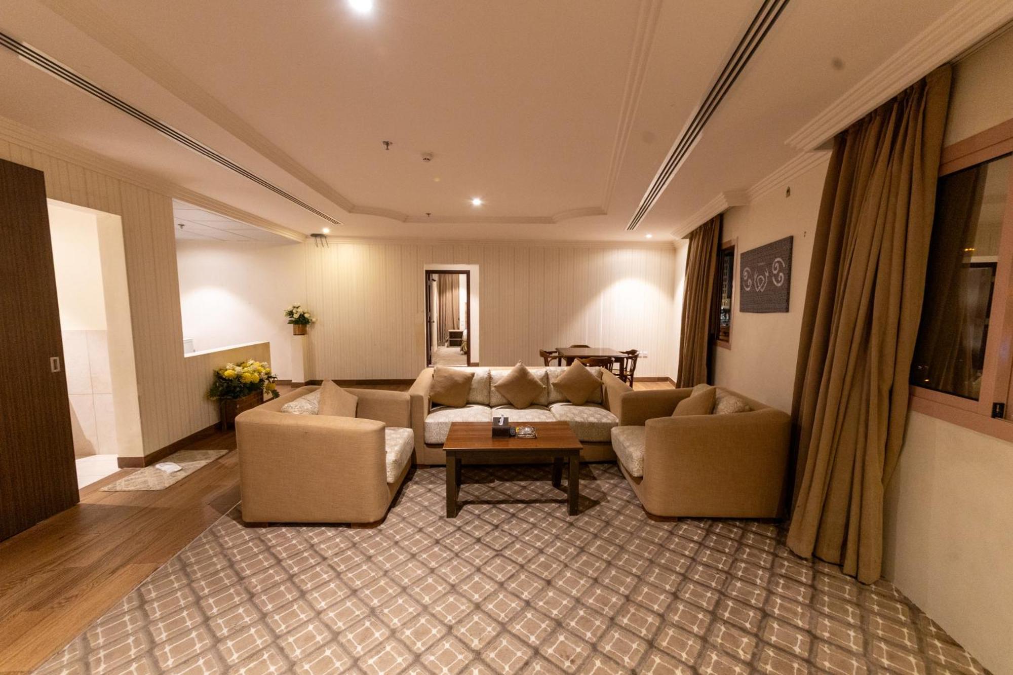 Burj Al Hayat Hotel Suites - Al Olaya Riyadh Exterior photo